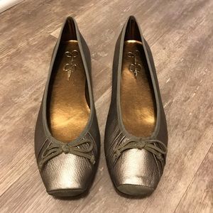 Jessica Simpson flats